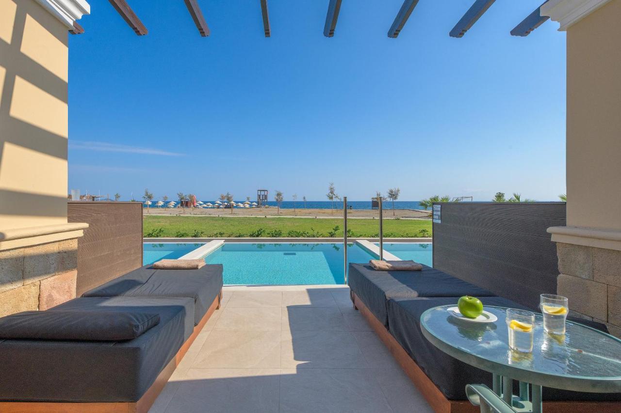 Suite Familiare Fronte Mare con Piscina Privata